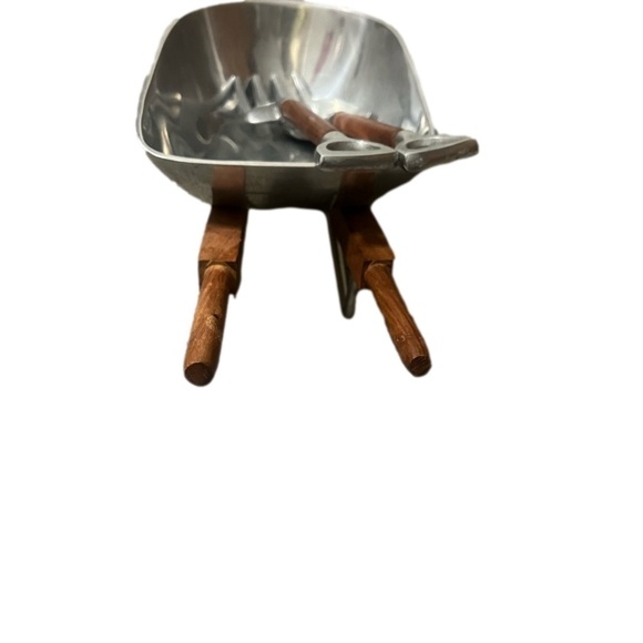 Godinger Wheelbarrow Salad Bowl & Servers, Alternative Metal - Picture 8 of 9